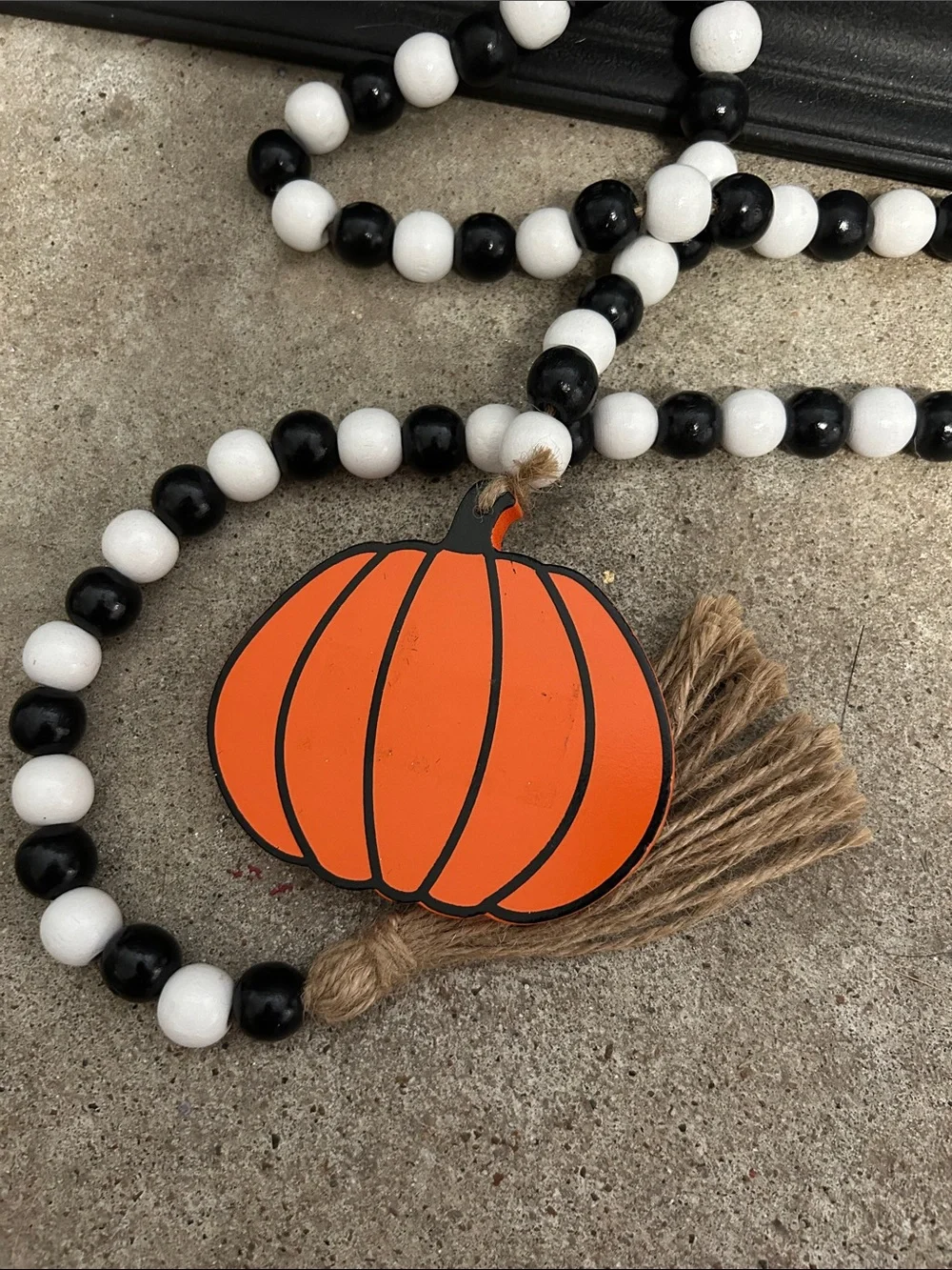 Halloween Pumpkin Jack-O'-Lantern Bead Garland - Black & White